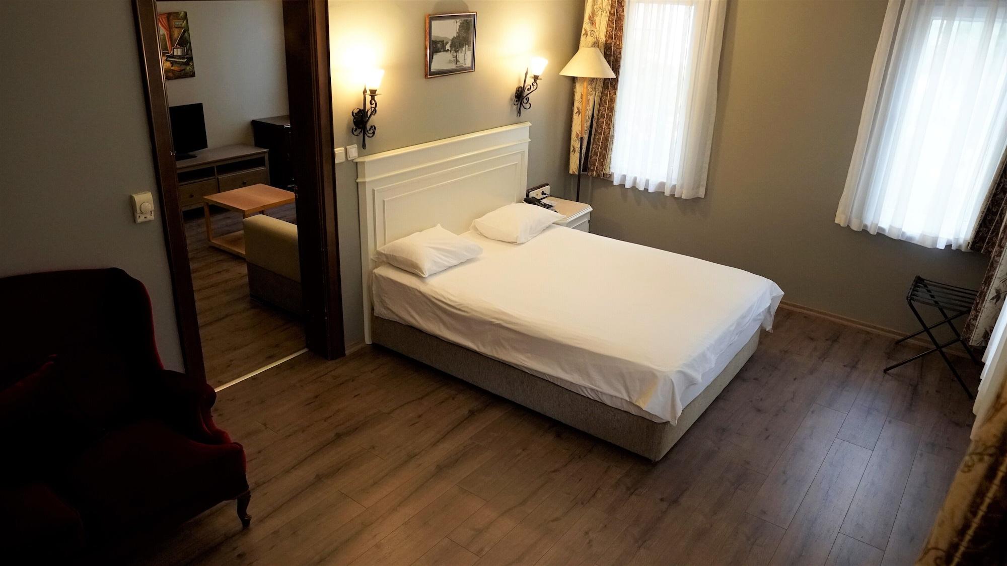 Montania Town Hotel Mudanya Buitenkant foto