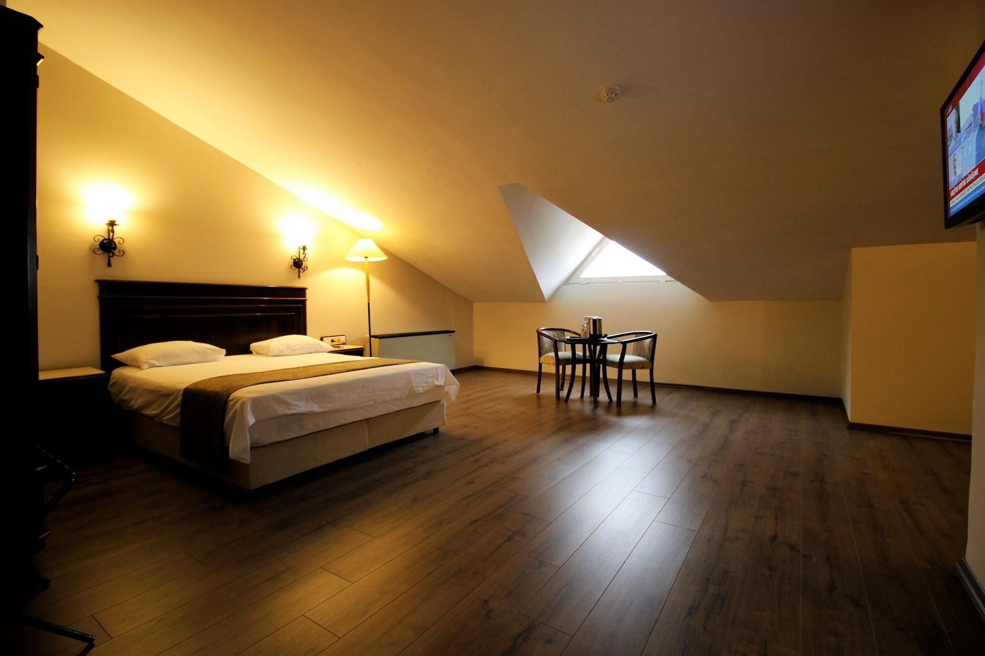 Montania Town Hotel Mudanya Buitenkant foto